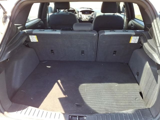 2014 Ford Focus 5dr Hatchback ST - 23037298 - 16
