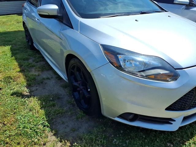 2014 Ford Focus 5dr Hatchback ST - 23037298 - 17