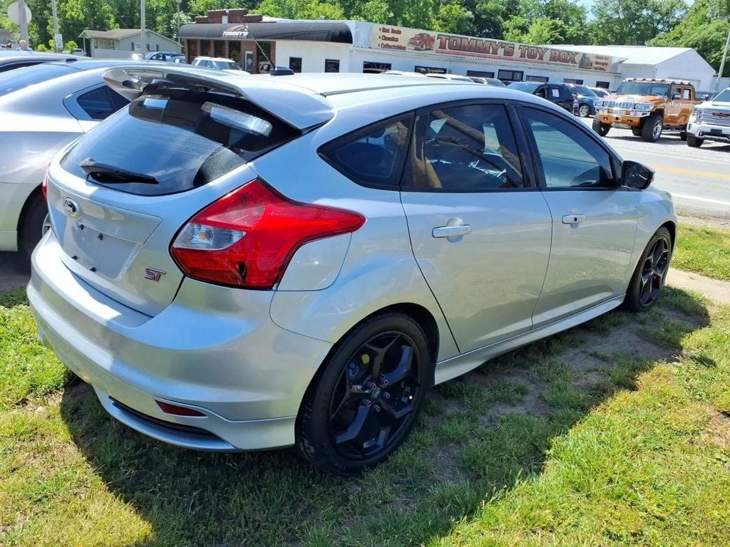 2014 Ford Focus 5dr Hatchback ST - 23037298 - 1