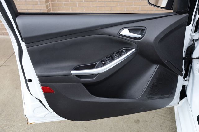 2014 Ford Focus 5dr Hatchback ST - 22970725 - 10