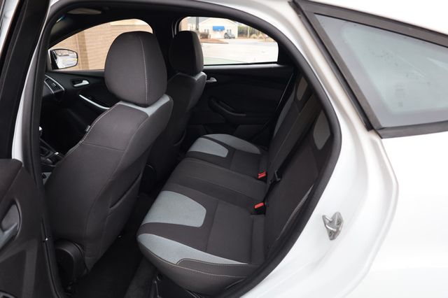 2014 Ford Focus 5dr Hatchback ST - 22970725 - 16