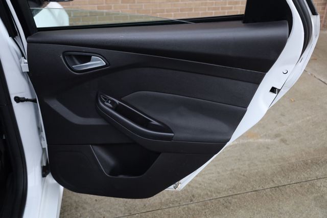 2014 Ford Focus 5dr Hatchback ST - 22970725 - 17