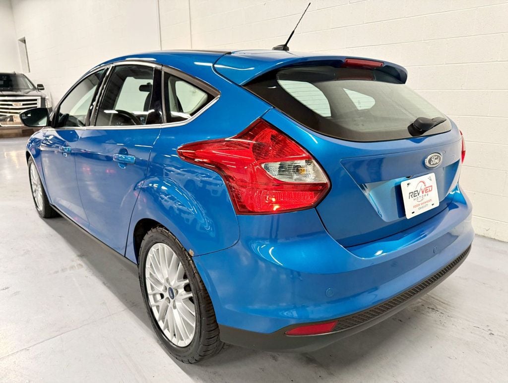 2014 Ford Focus 5dr Hatchback Titanium - 22703098 - 4