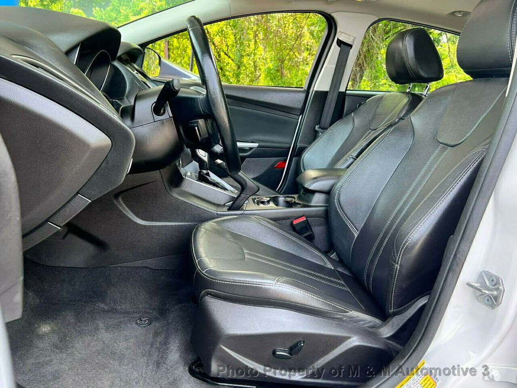 2014 Ford Focus 5dr Hatchback Titanium ** 1 owner ** - 21940259 - 10