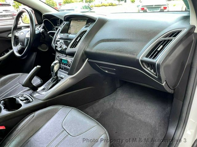 2014 Ford Focus 5dr Hatchback Titanium ** 1 owner ** - 21940259 - 11