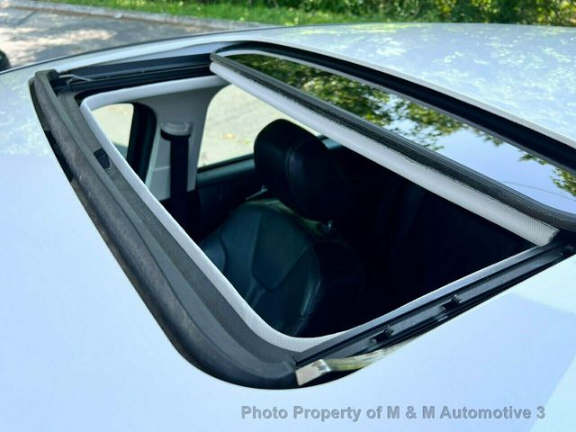 2014 Ford Focus 5dr Hatchback Titanium ** 1 owner ** - 21940259 - 21