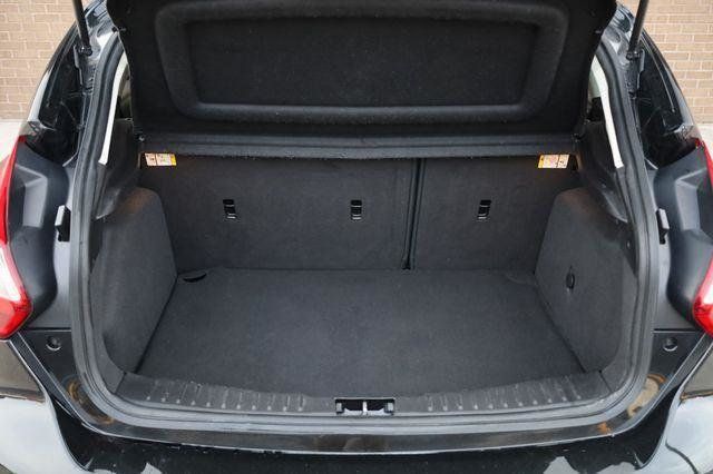 2014 Ford Focus SE - 23050872 - 9