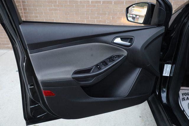 2014 Ford Focus SE - 23050872 - 11