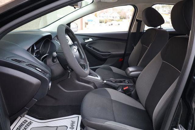 2014 Ford Focus SE - 23050872 - 13