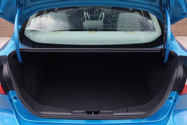 2014 Ford Focus SE - 23074050 - 12