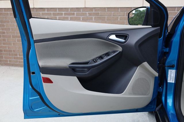 2014 Ford Focus SE - 23074050 - 13