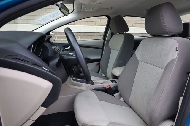 2014 Ford Focus SE - 23074050 - 17