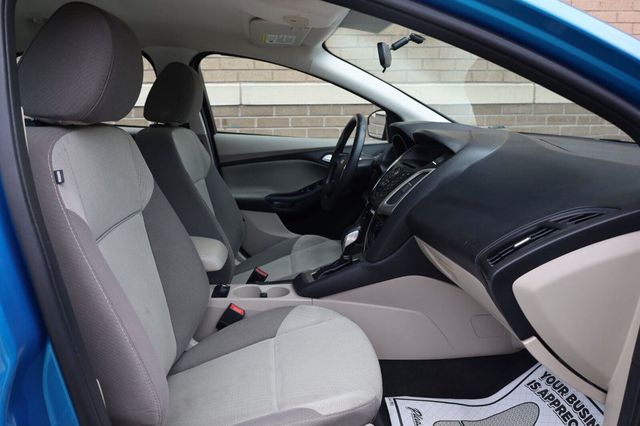 2014 Ford Focus SE - 23074050 - 25