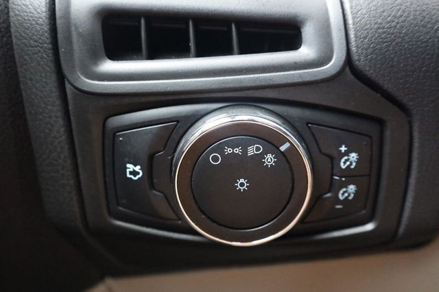 2014 Ford Focus SE - 23074050 - 32