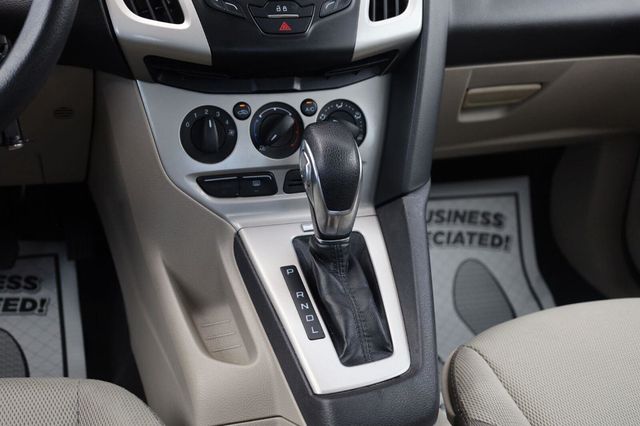 2014 Ford Focus SE - 23074050 - 37