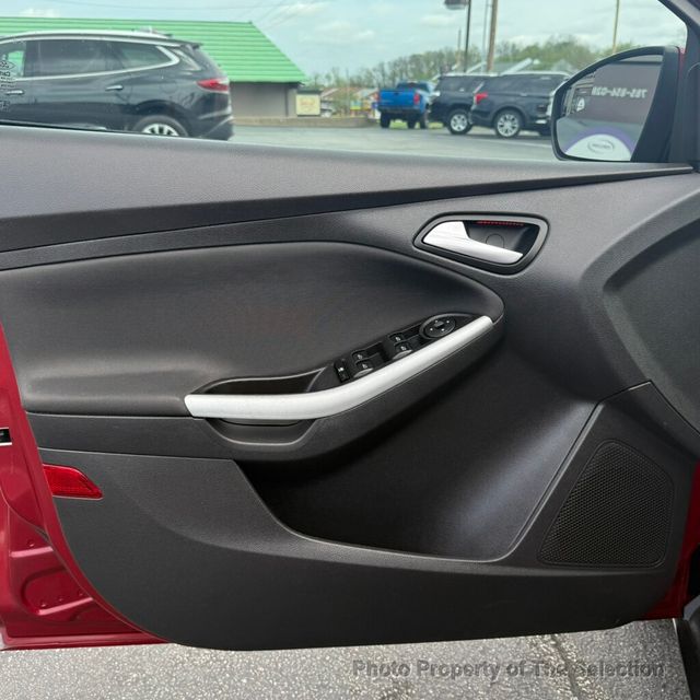 2014 Ford Focus SE W/EQUIPMENT GROUP 201A & LEATHER TRIMMED INTERIOR  - 23007098 - 19