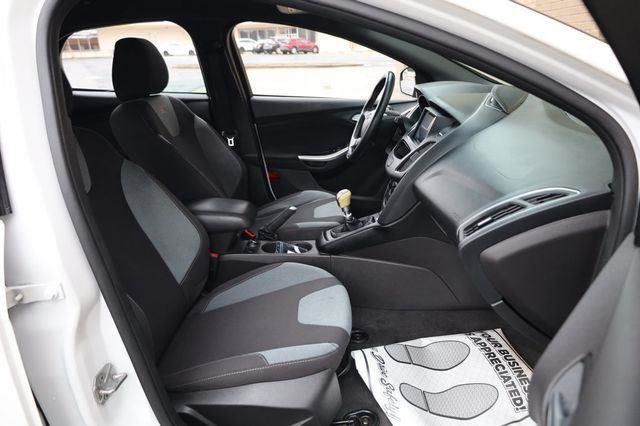 2014 Ford Focus ST - 23054000 - 22