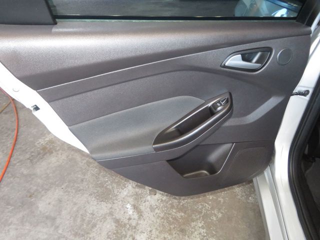 2014 Ford Focus ST FOCUS 4DR HATCHBACK EXTRA CLEAM 2.0 2 OWNER RECARO SEATS  - 23010976 - 21