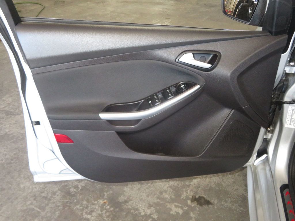 2014 Ford Focus ST FOCUS 4DR HATCHBACK EXTRA CLEAN 2.0 2 OWNER RECARO SEATS  - 23010976 - 15
