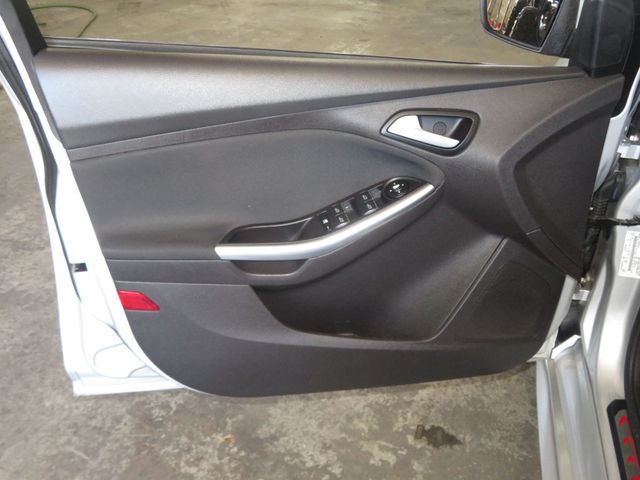 2014 Ford Focus ST FOCUS 4DR HATCHBACK EXTRA CLEAN 2.0 2 OWNER RECARO SEATS  - 23010976 - 15