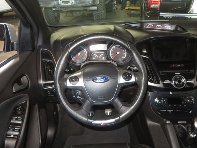 2014 Ford Focus ST FOCUS 4DR HATCHBACK EXTRA CLEAN 2.0 2 OWNER RECARO SEATS  - 23010976 - 34