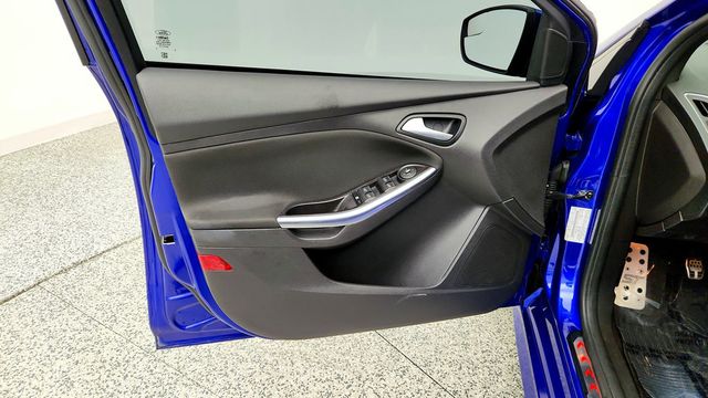 2014 Ford Focus ST Hatchback w/ ST2 Equipment Group & RECARO Sport Seats - 23095527 - 9