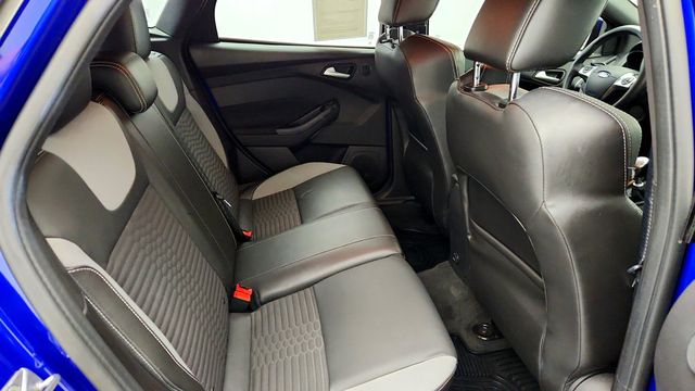 2014 Ford Focus ST Hatchback w/ ST2 Equipment Group & RECARO Sport Seats - 23095527 - 24