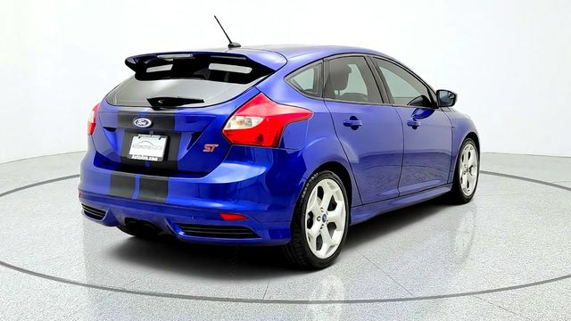 2014 Ford Focus ST Hatchback w/ ST2 Equipment Group & RECARO Sport Seats - 23095527 - 4