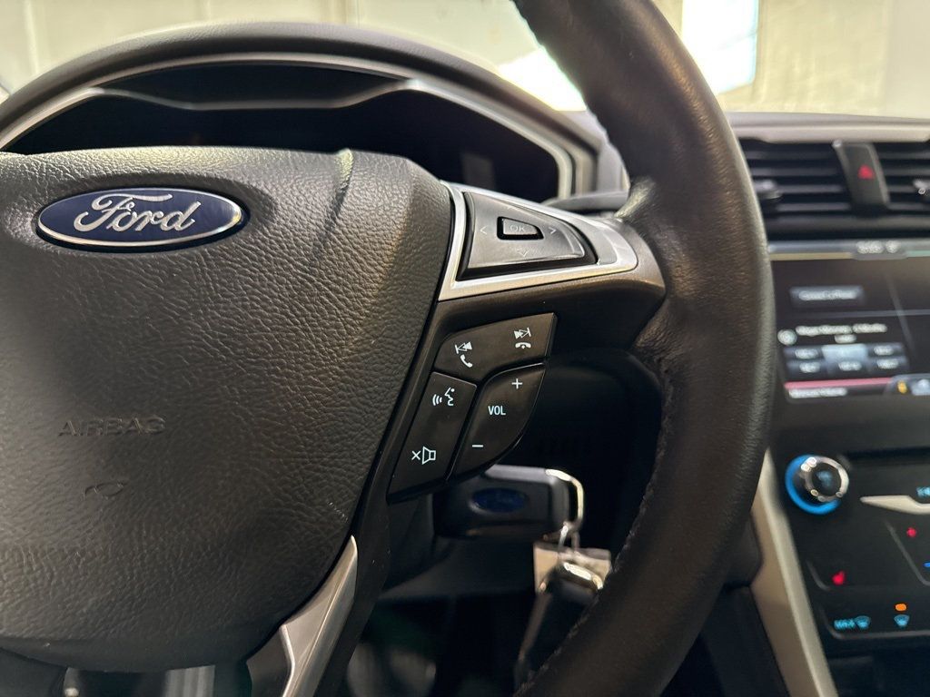 2014 Ford Fusion 4dr Sedan SE FWD - 22965405 - 11