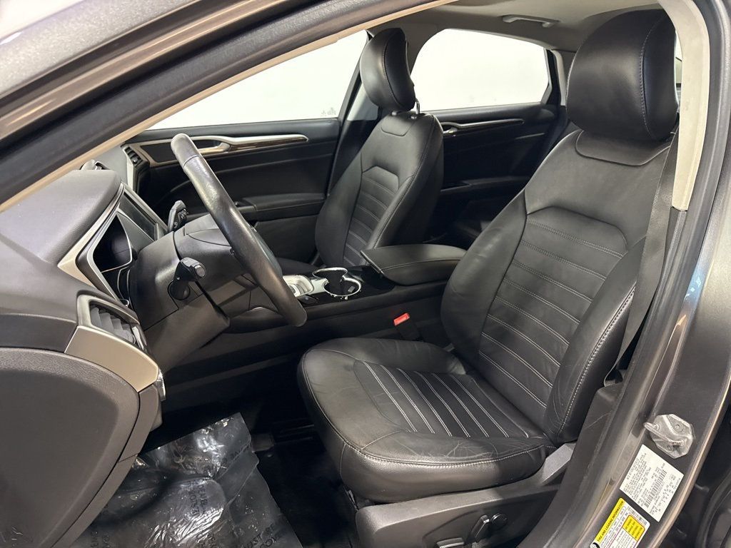 2014 Ford Fusion 4dr Sedan SE FWD - 22965405 - 23