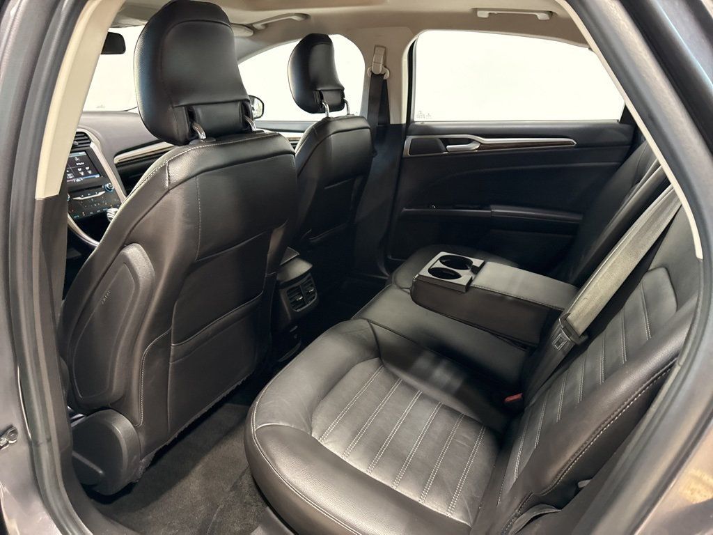 2014 Ford Fusion 4dr Sedan SE FWD - 22965405 - 32