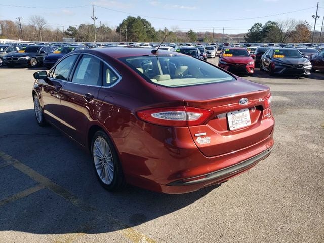 2014 Ford Fusion SE photo 5