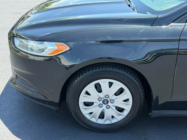 2014 Ford Fusion 4dr Sedan S FWD - 23022065 - 34