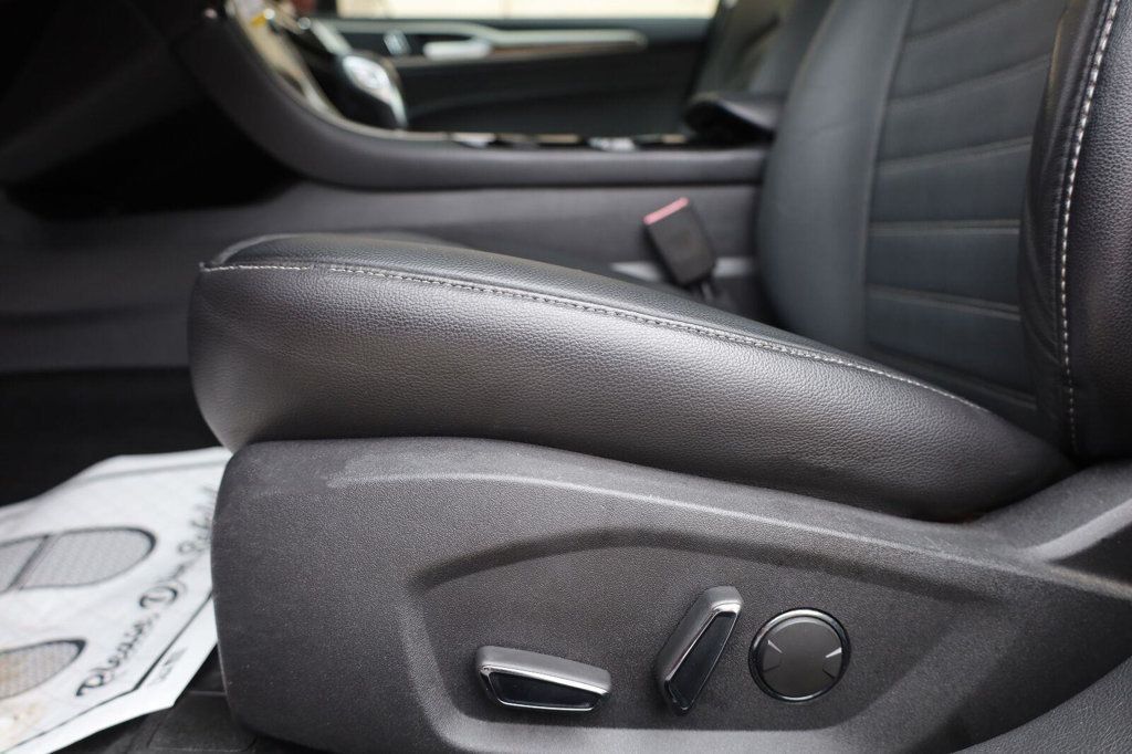 Ford Fusion photo 19