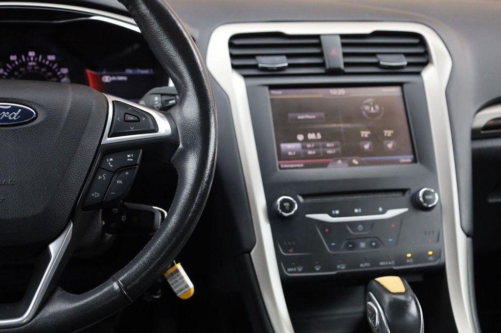 Ford Fusion photo 39
