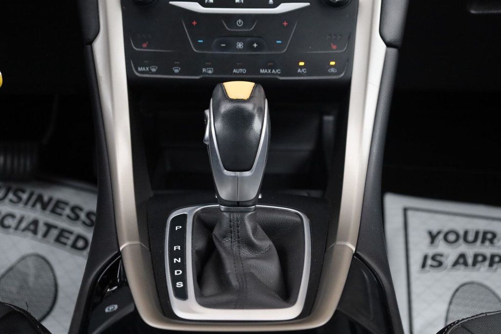 Ford Fusion photo 42