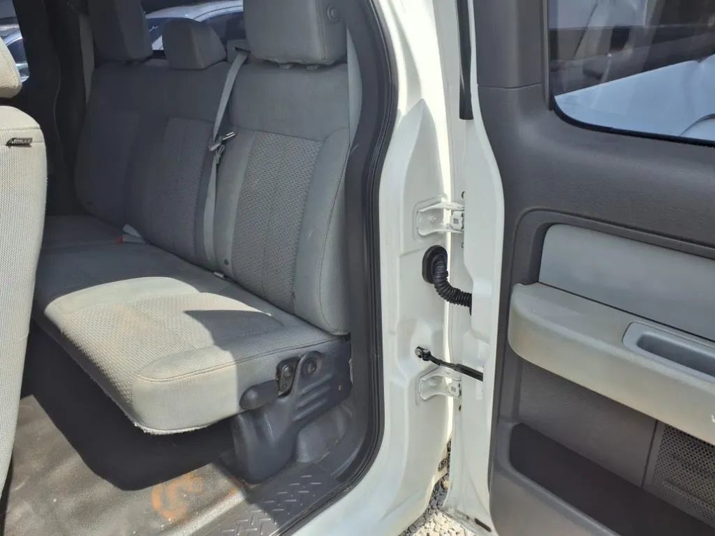 2014 Ford F-150 2WD SuperCab 145" XL - 23033918 - 14
