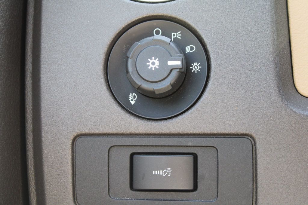 2014 Ford F-150 XLT photo 25