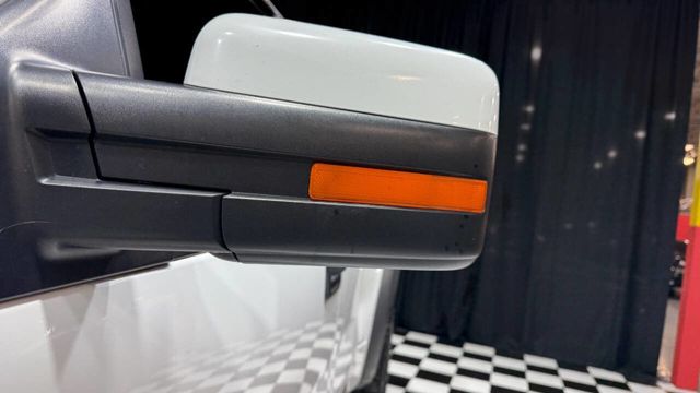 2014 Ford F-150 4WD SuperCab 133" SVT Raptor - 22983755 - 26