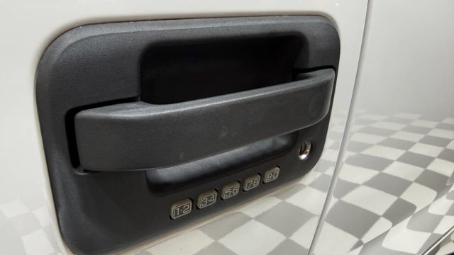 2014 Ford F-150 4WD SuperCab 133" SVT Raptor - 22983755 - 28