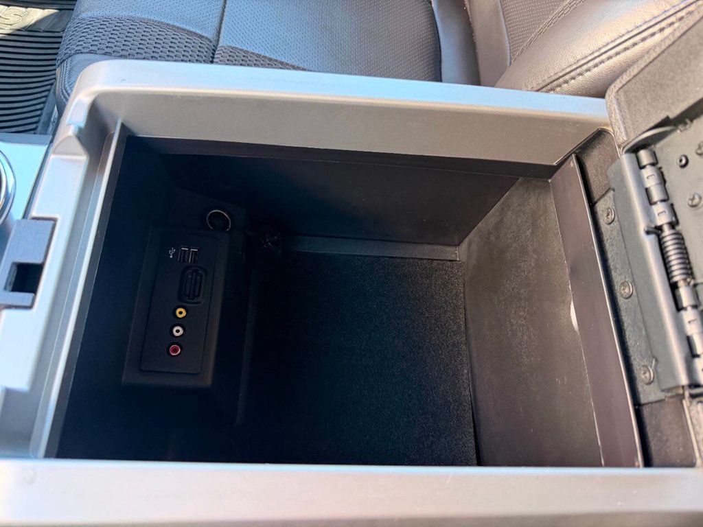 2014 Ford F-150 4WD SuperCrew 145" SVT Raptor - 23005205 - 44