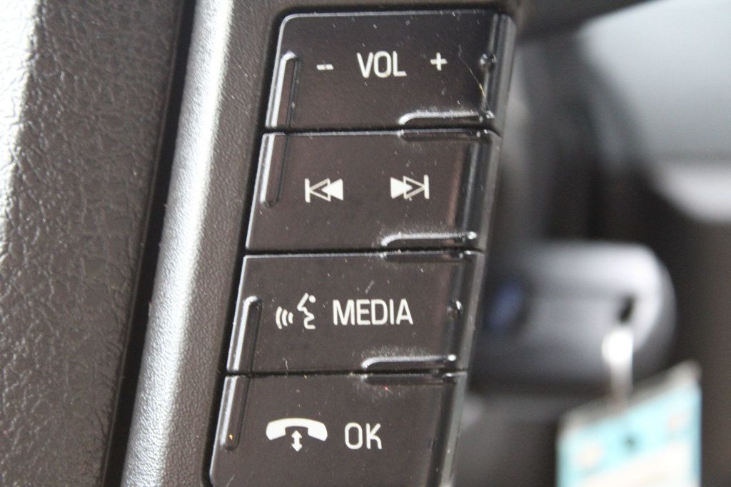 2014 Ford F-150 XLT photo 24