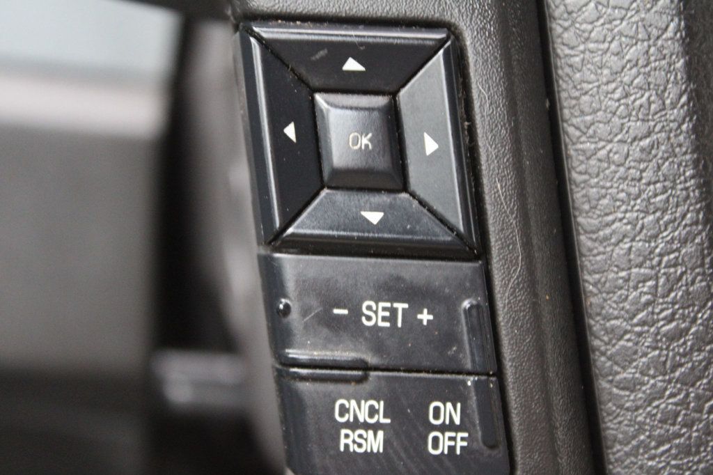 2014 Ford F-150 XLT photo 25