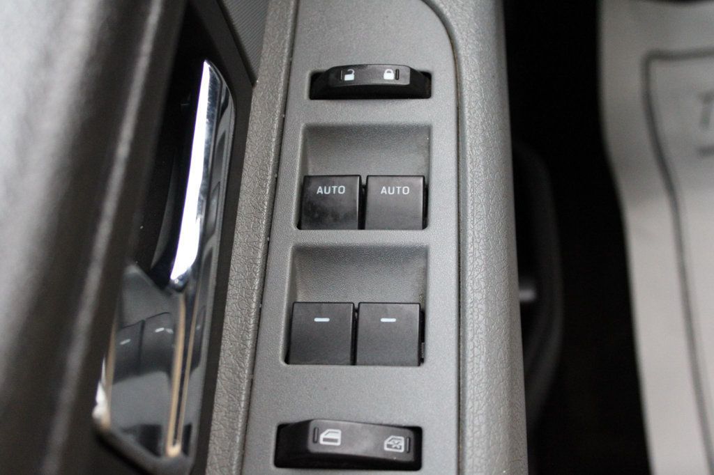 2014 Ford F-150 XLT photo 29