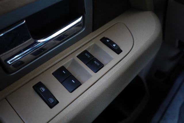 2014 Ford F-150 King Ranch - 23049420 - 32