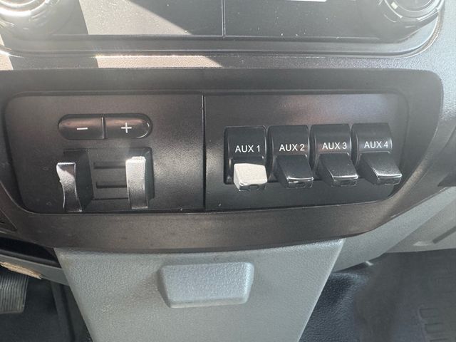 2014 Ford F-250SD XL - 23053667 - 24