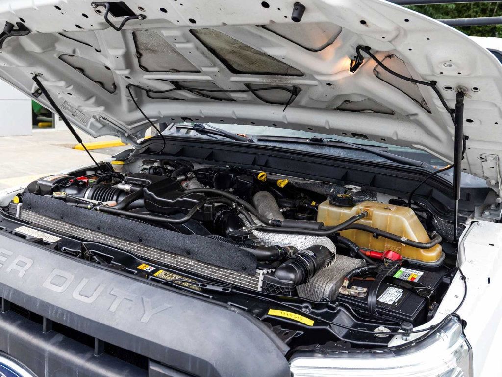 Ford F-250SD photo 23