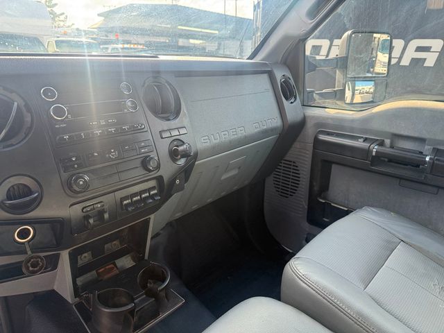 2014 Ford F-450 Crew Cab Flatbed  - 22994340 - 8