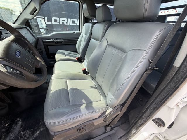 2014 Ford F-550 Crew Cab Gooseneck Flatbed  - 23078355 - 7