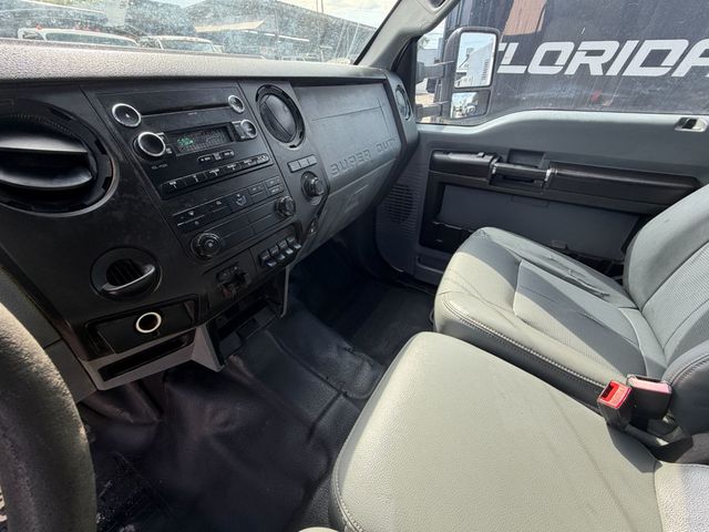 2014 Ford F-550 Crew Cab Gooseneck Flatbed  - 23078355 - 8